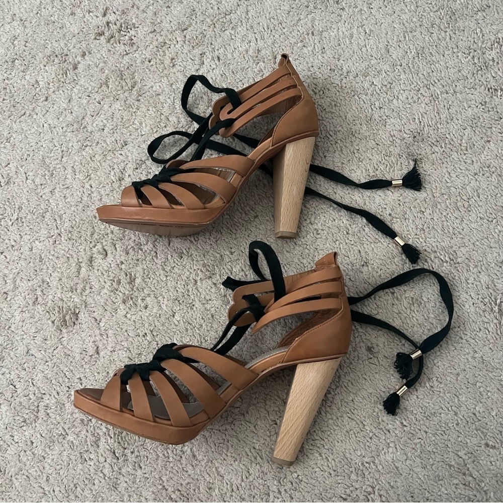 Derek Lam Size 7 Light Brown Lace Up Cage 4” Wood Cone Heel Sandals Like New - Picture 3 of 11